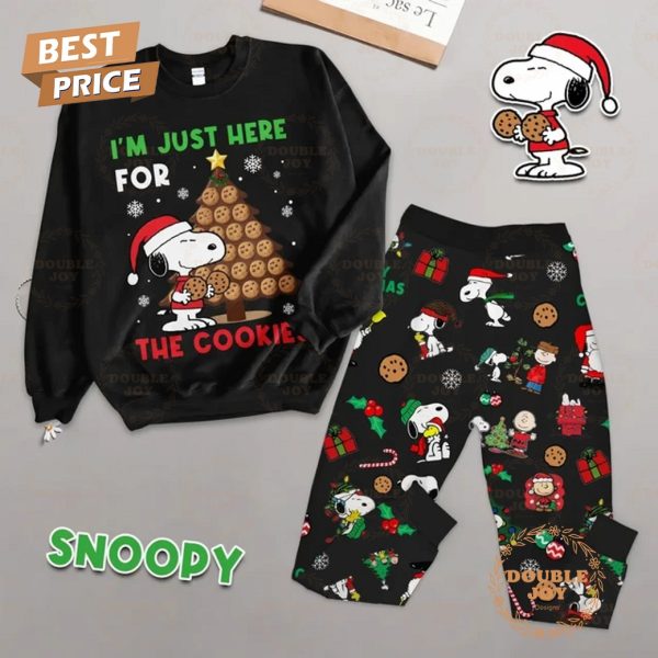 Snoopy I’m Just Here For The Cookies Merry Christmas Fleece Pajamas Set