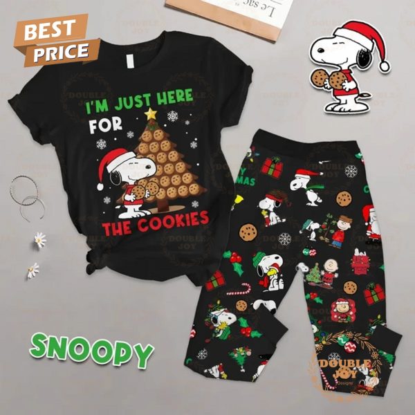 Snoopy I’m Just Here For The Cookies Merry Christmas Fleece Pajamas Set