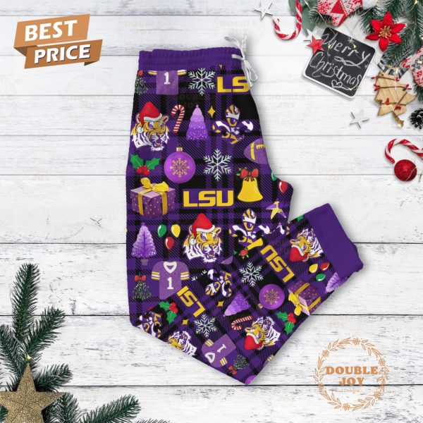 NCAA LSU Tigers X Grinch Feeling Extra Heaux Heaux Heaux Today Merry Christmas 2024 Fleece Pajamas Set