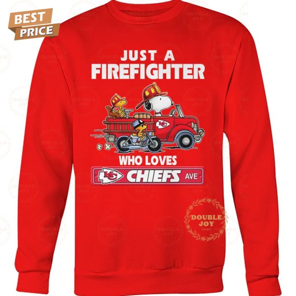 NFL Kansas City Chiefs Just A FireFighter Who Loves Snoopy T-Shirt