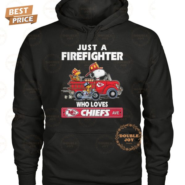 NFL Kansas City Chiefs Just A FireFighter Who Loves Snoopy T-Shirt