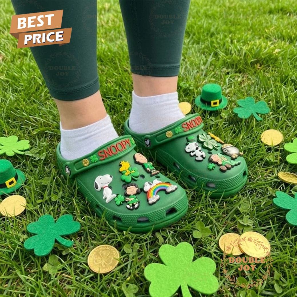 Snoopy Patrick's Day Clogs - Green Snoopy Patrick's Day Clogs - Green