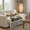 Notre Dame Fighting Irish Peanuts Snoopy Charlie Brown Fall Football Cozy Fleece Throw Blanket